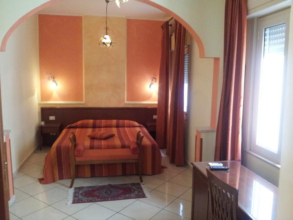 George Hotel Barcellona Pozzo di Gotto Quarto foto