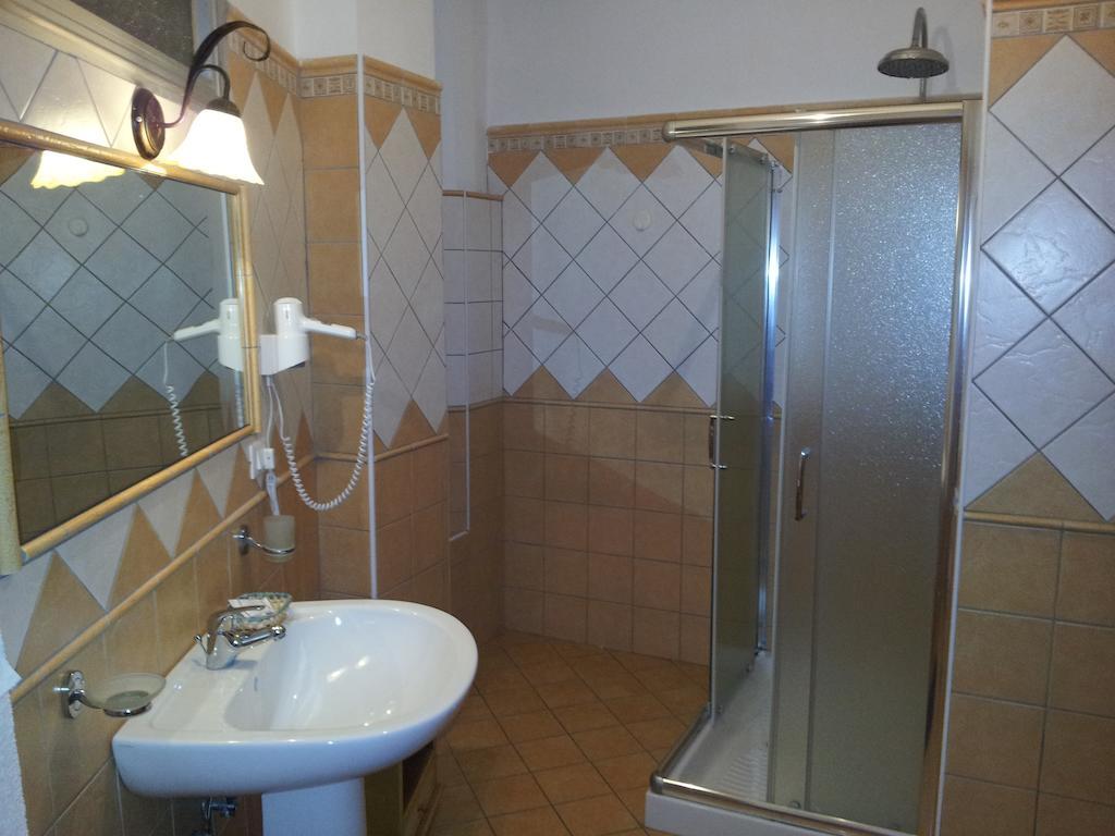 George Hotel Barcellona Pozzo di Gotto Quarto foto